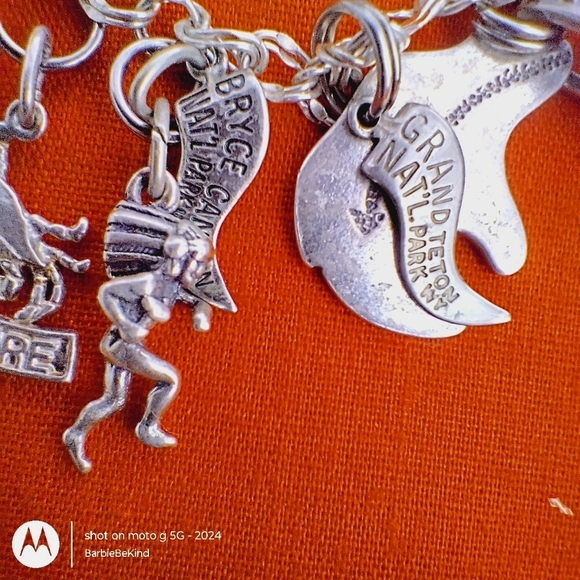Vtg. One of a Kind Sterling Silver Charm Bracelet 19 Sterling Silver Charms 7.5" - Picture 8 of 15